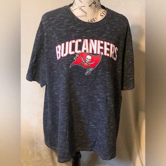 Tom Brady Tampa Bay Buccaneers Gray XL T Shirt - Picture 1 of 5